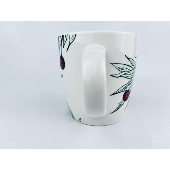 Starbucks 2020 Christmas Holiday Coffee Mug/Cup 12 oz. White Red Holly Berries - Picture 4 of 8